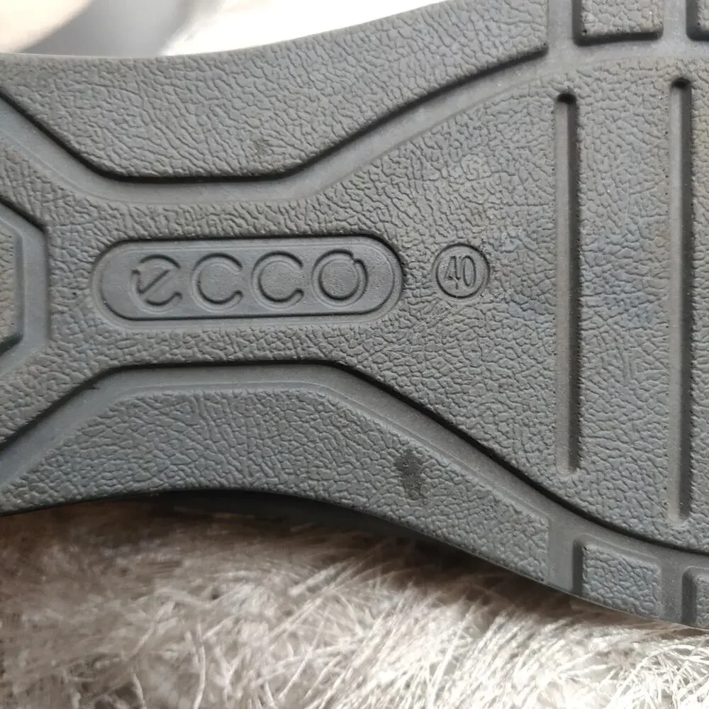 Blue leather Sneakers sz 40 sz 9 by ecco